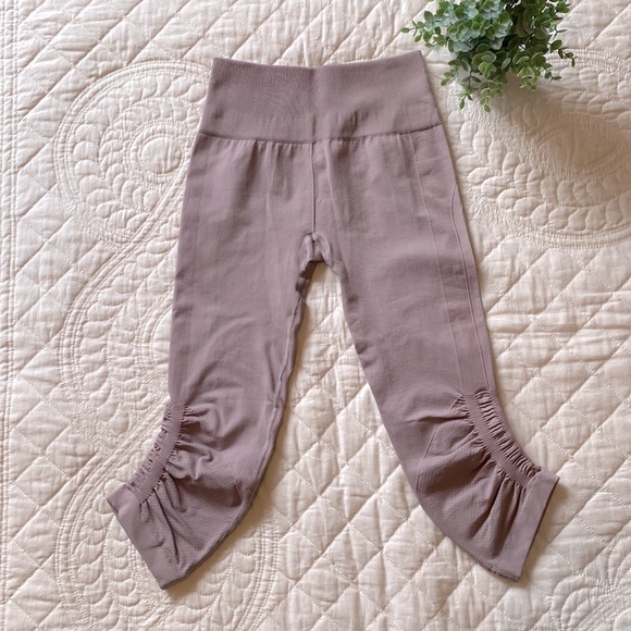 lululemon athletica Pants - {Lululemon} In the Flow Crop Leggings | sz 6